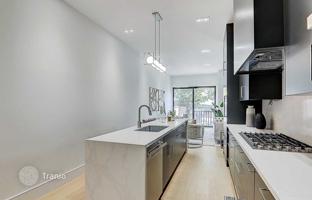 12-bedroom townhouse in Clinton Street for 1,484,000 €