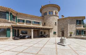 Property for sale in Majorca (Mallorca). Luxurious country villa with landscaped gardens, swimming pool and views of the sea and the mountains, Pollensa, Mallorca, Spain Property for sale in Majorca (Mallorca). Luxurious country villa with landscaped gardens, swimming pool and views of the sea and the mountains, Pollensa, Mallorca, Spain