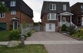 Townhome – Etobicoke, Toronto, Ontario,  Canada for C$1,073,000