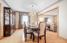 Townhome – North York, Toronto, Ontario,  Canada for C$2,075,000