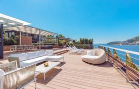 Luxurious three-bedroom penthouse in Dukley Gardens for 3,300,000 €
