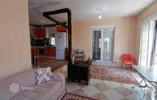 2-bedroom apartment in Döşemealtı for 9,833,000 TRY