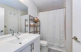 Apartment – Etobicoke, Toronto, Ontario,  Canada for C$1,038,000