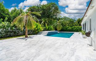 4-bedroom house 190 m² in Miami for $1,850,000