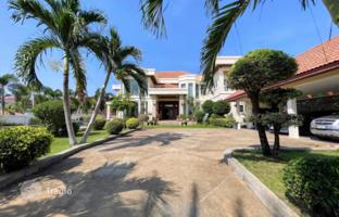 4-bedroom house 1,617 m² in Chonburi for $831,000