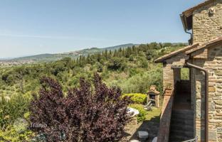 4-bedroom villa 350 m² in Cortona for 1,150,000 €