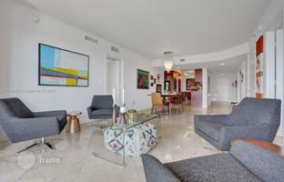 3-bedroom apartments in condo 146 m² in Hallandale Beach for $1,225,000
