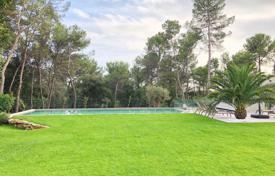 3-bedroom cottage in Le Rouret. Price on request