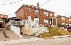Terraced house – York, Toronto, Ontario,  Canada for C$1,156,000