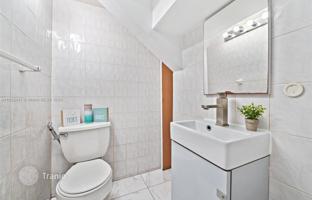 7-bedroom house 292 m² in Miami for $995,000