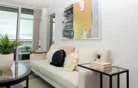 Apartment – Queens Quay West, Old Toronto, Toronto,  Ontario,   Canada for C$1,187,000