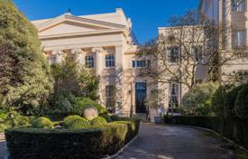 Listed villa with a garden and a view of the Regent’s Park, London, UK for £20,000,000