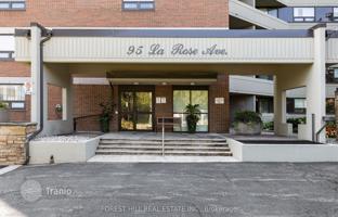 5-bedroom apartment in Etobicoke for C$871,000