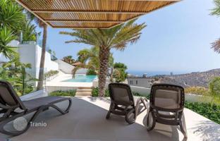 5-bedroom cottage 472 m² in Agios Tychonas for 2,900,000 €