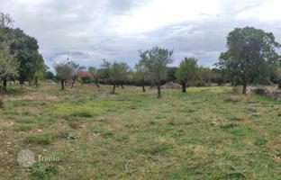 Land plot 1,800 m² in Zadar County for 110,000 €