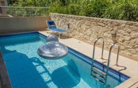 Villa in a Small Complex with Private Swimming Pool for 185,000 €