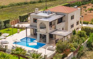 Beachfront villa with a swimming pool and gardens, Georgioupolis, Greece for 3,000,000 €