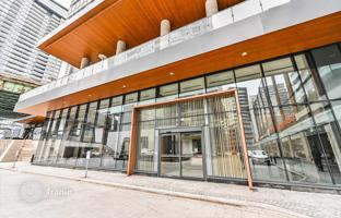 2-bedroom apartment in Bathurst Street for C$936,000