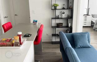 1-bedroom apartment in Harbour Street for C$947,000
