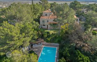 4-bedroom villa in Hyères for 2,150,000 €