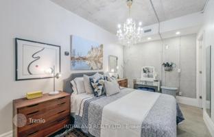5-bedroom apartment in Broadview Avenue for C$1,295,000