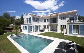 Designer villa with a garden, a swimming pool and a parking, Roquefort-les-Pins, Côte d'Azur, France for 1,195,000 € Designer villa with a garden, a swimming pool and a parking, Roquefort-les-Pins, Côte d'Azur, France for 1,195,000 €