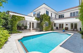 Spacious villa with a garden, a backyard, a pool, a relaxation area, a terrace and a garage, Coral Gables, USA for $3,699,000