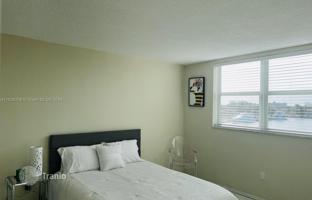 1-bedroom apartments in condo 71 m² in Aventura for $259,000
