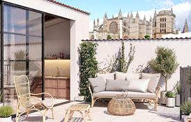Three-level penthouse with sea and Cathedral views in Palma de Mallorca, Spain for 3,300,000 €