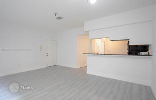 2-bedroom apartments in condo 78 m² in Miami Beach for $409,000