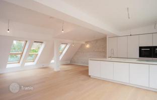 Four-room penthouse with two terraces in Friedrichshain-Kreuzberg, Berlin, Germany for 1,500,000 €