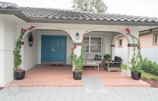 3-bedroom house 174 m² in Miami for $1,045,000