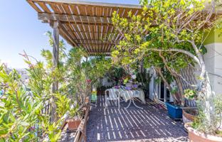 3-room apartment 123 m² in Athenian Riviera for 275,000 €