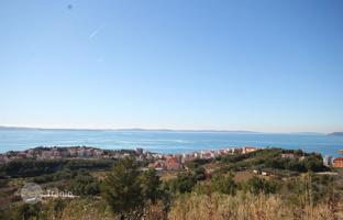 Land plot 1,902 m² in Podstrana for 448,000 €