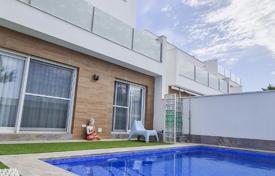 Villa with large garden, swimming pool, terrace, Alicante, Spain for 450,000 €
