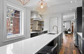 Terraced house – York, Toronto, Ontario,  Canada for C$2,201,000