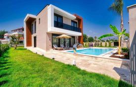 4-bedroom villa 180 m² in Kemer for 194,000 TRY per week