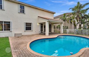 4-bedroom house 325 m² in Miramar (USA) for $935,000