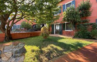 9-bedroom villa 250 m² in Livorno for 1,600,000 €