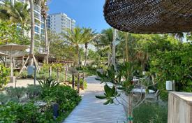 Condo – Miami Beach, Florida, USA for $2,800,000