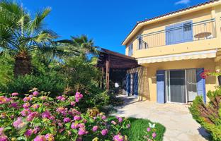 3-bedroom townhouse 110 m² in Chloraka for 425,000 €