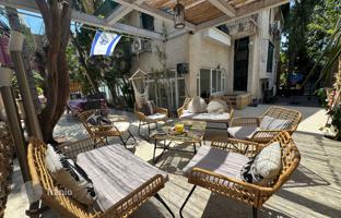 7-bedroom villa 320 m² in Netanya for $2,439,000