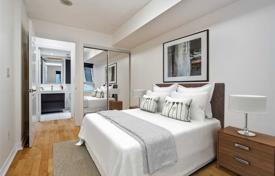 Apartment – Wellington Street West, Old Toronto, Toronto,  Ontario,   Canada for C$746,000