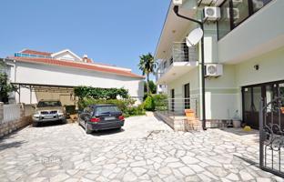 3-bedroom cottage 283 m² in Tivat city for 950,000 €
