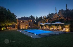 4-bedroom country house 438 m² in Arezzo for 1,990,000 €