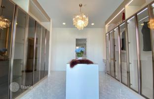 5-bedroom villa 407 m² in Pattaya for $447,000