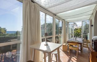 5-bedroom cottage in Antibes for 3,590,000 €