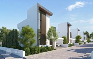 3-bedroom cottage 178 m² in Oroklini for 690,000 €