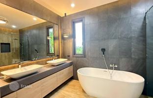 5-bedroom villa 330 m² in Pattaya for $462,000