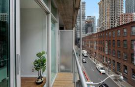 Apartment – Richmond Street West, Old Toronto, Toronto,  Ontario,   Canada for C$947,000